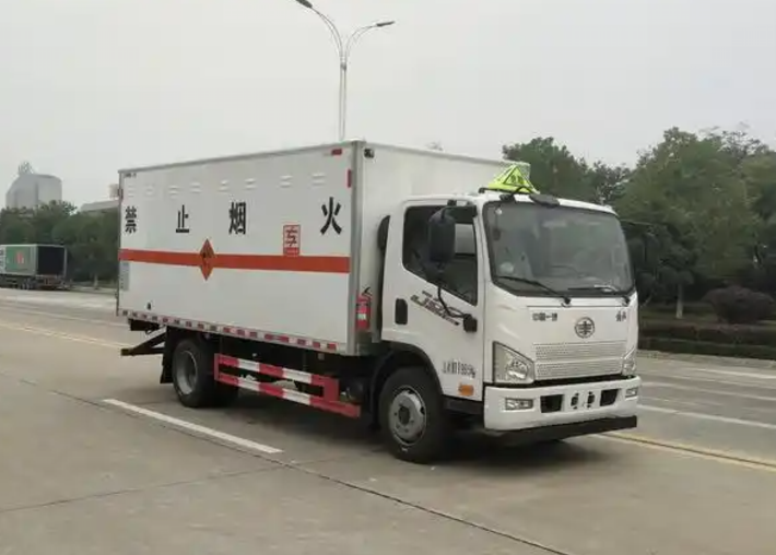 云浮爆破器材运输车可以上高速吗?
